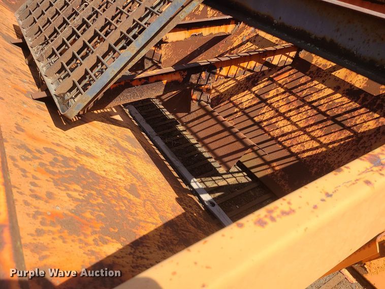 image for item LI9027 (2) Warren spreaders