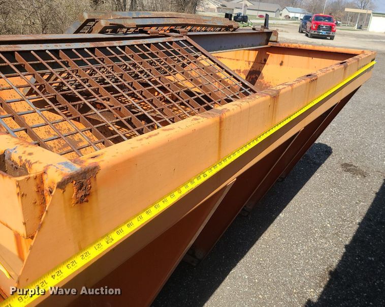 image for item LI9027 (2) Warren spreaders