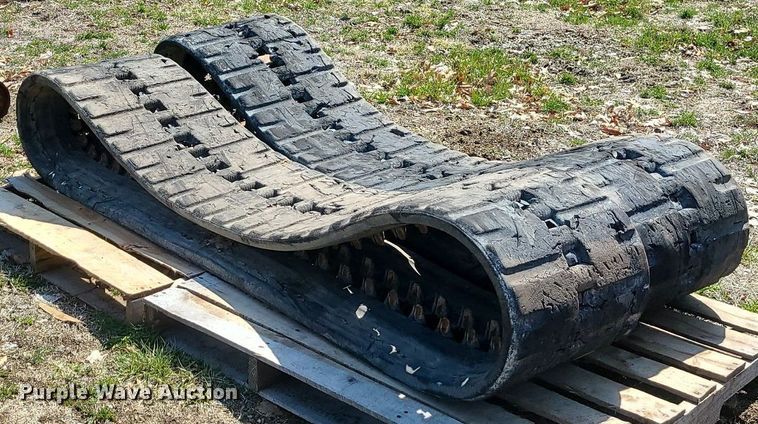 image for item LI9031 Rubber tracks