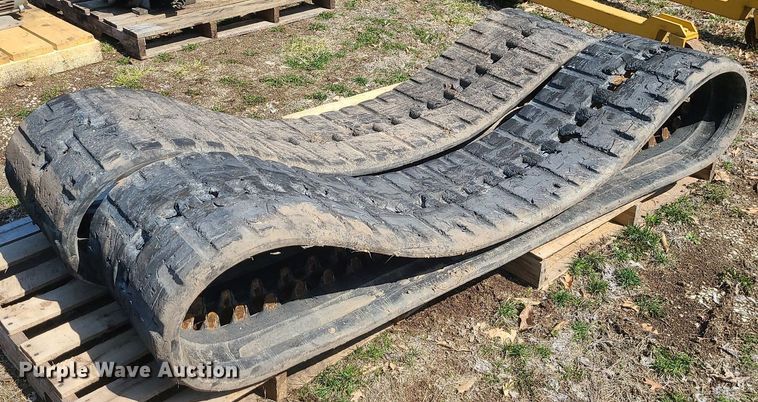 image for item LI9031 Rubber tracks