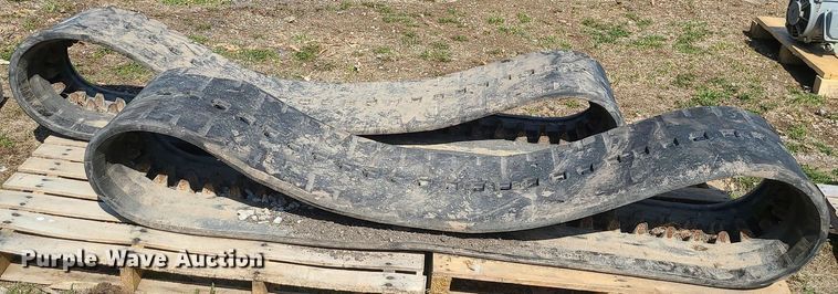 image for item LI9031 Rubber tracks