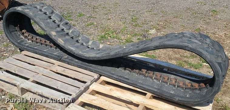 image for item LI9031 Rubber tracks