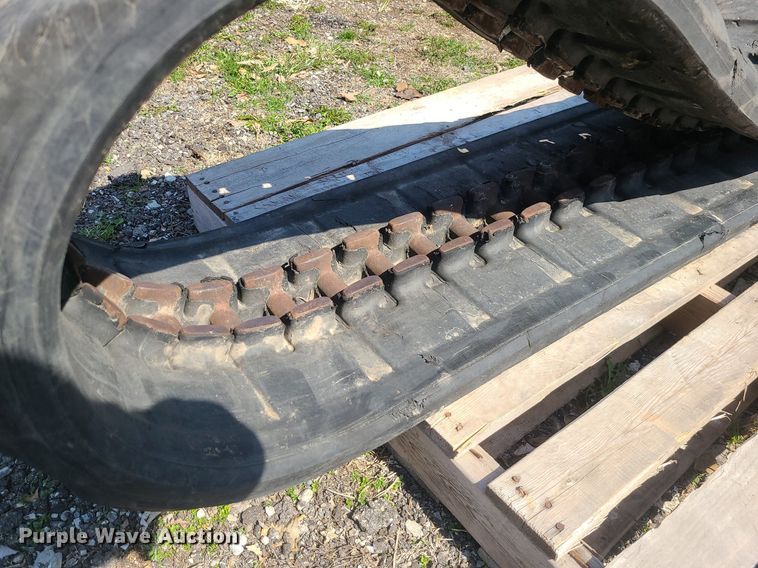 image for item LI9031 Rubber tracks