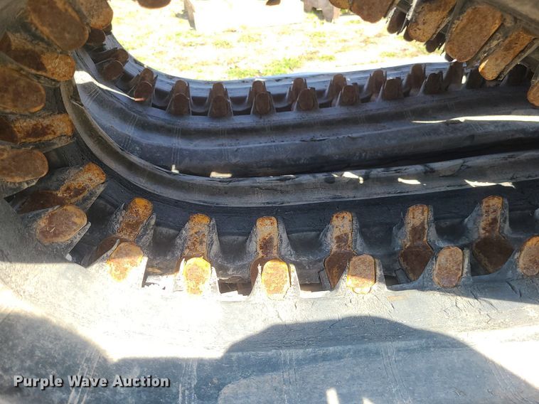 image for item LI9031 Rubber tracks