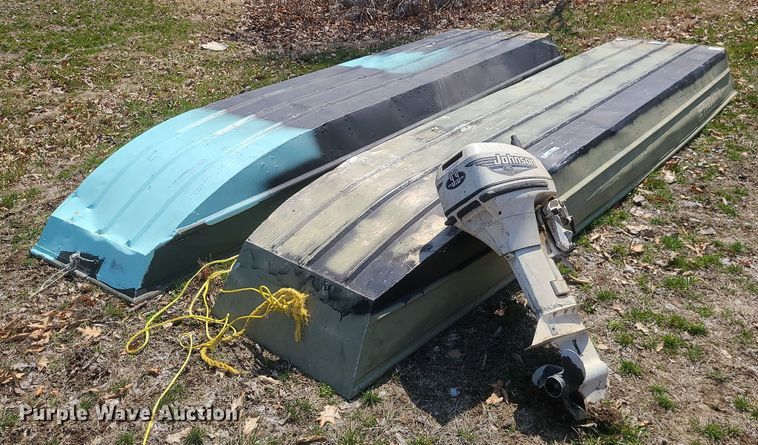 image for item LI9033 (2) 14' L boats