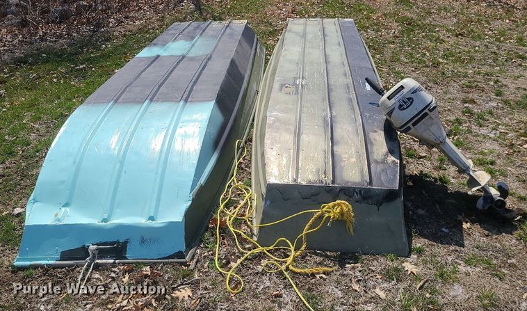 image for item LI9033 (2) 14' L boats