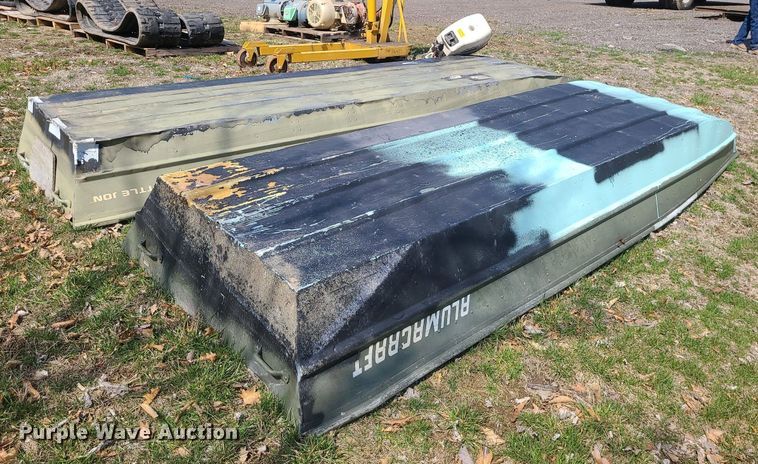 image for item LI9033 (2) 14' L boats