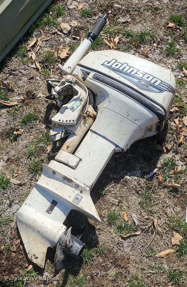 image for item LI9033 (2) 14' L boats