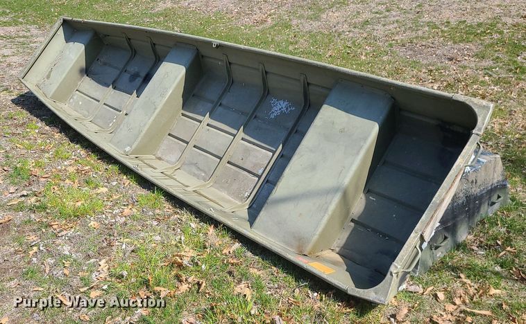 image for item LI9033 (2) 14' L boats