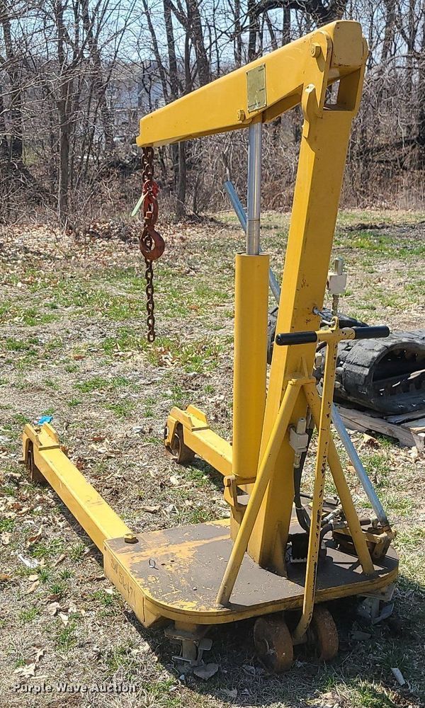 image for item LI9034 HM 4000  engine hoist