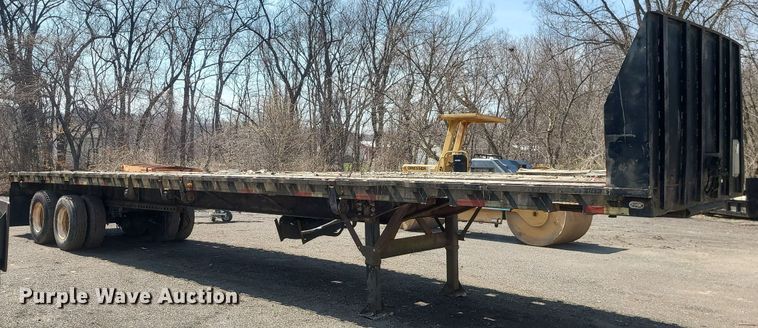 image for item LI9036 1973 Dorsey  flatbed trailer