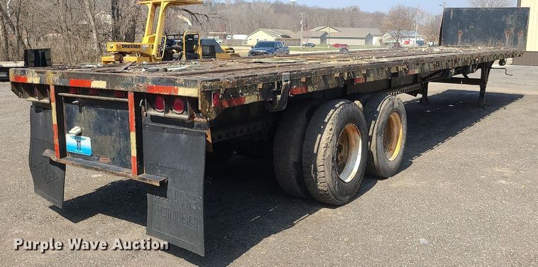 image for item LI9036 1973 Dorsey  flatbed trailer