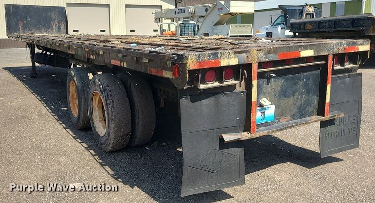 image for item LI9036 1973 Dorsey  flatbed trailer