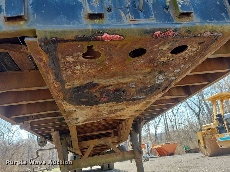 image for item LI9036 1973 Dorsey  flatbed trailer