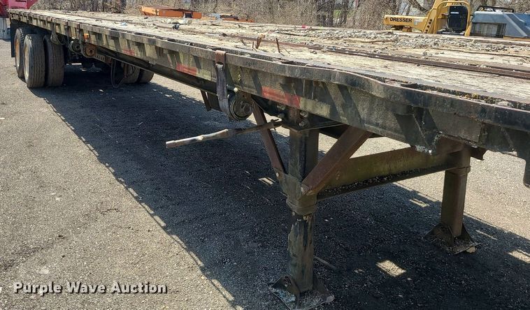 image for item LI9036 1973 Dorsey  flatbed trailer