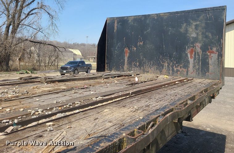 image for item LI9036 1973 Dorsey  flatbed trailer