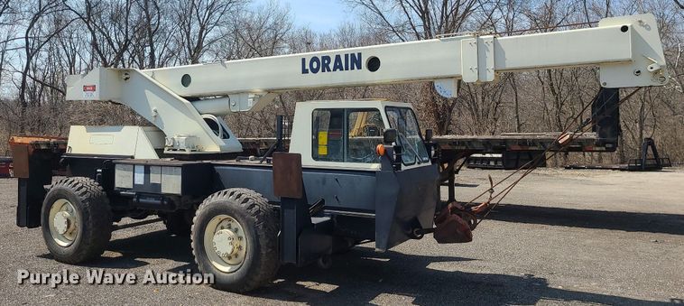 image for item LI9037 Lorain LRT-100  crane