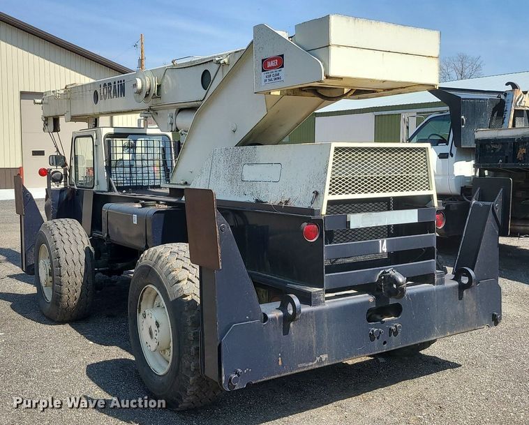 image for item LI9037 Lorain LRT-100  crane