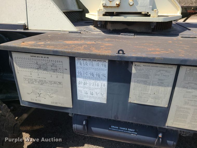 image for item LI9037 Lorain LRT-100  crane