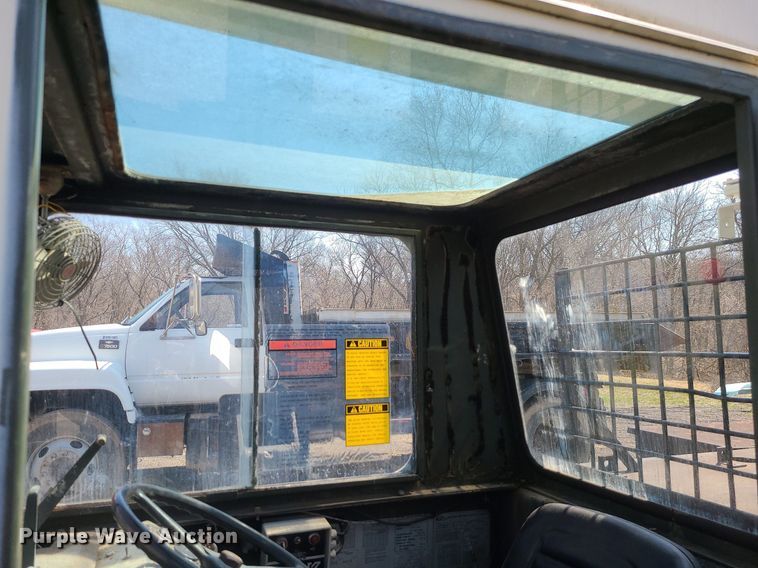 image for item LI9037 Lorain LRT-100  crane