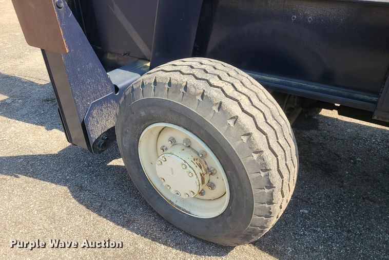 image for item LI9037 Lorain LRT-100  crane