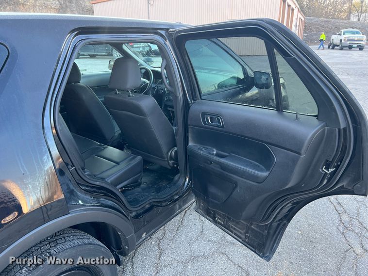 image for item LI9555 2017 Ford Explorer Police Interceptor  SUV