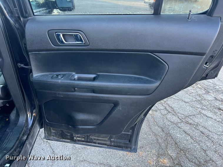 image for item LI9555 2017 Ford Explorer Police Interceptor  SUV