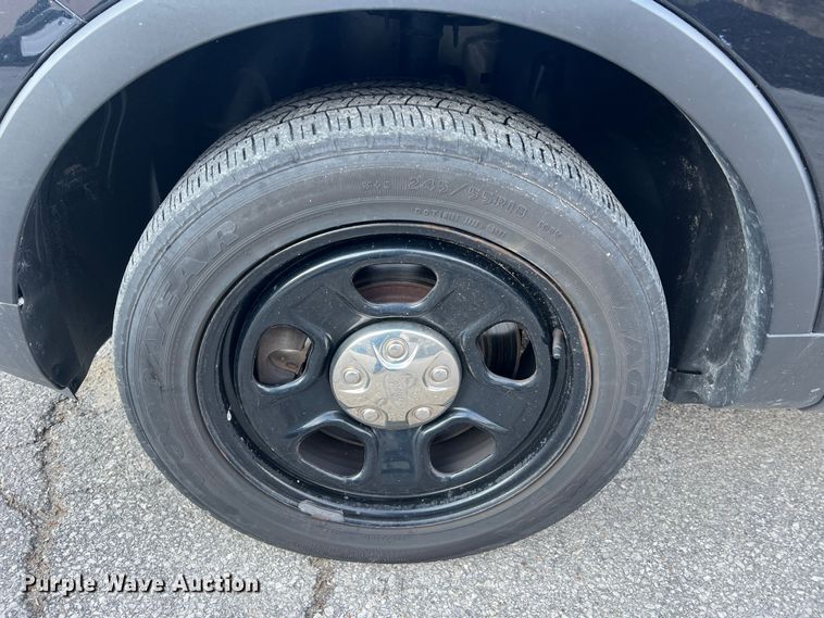 image for item LI9555 2017 Ford Explorer Police Interceptor  SUV