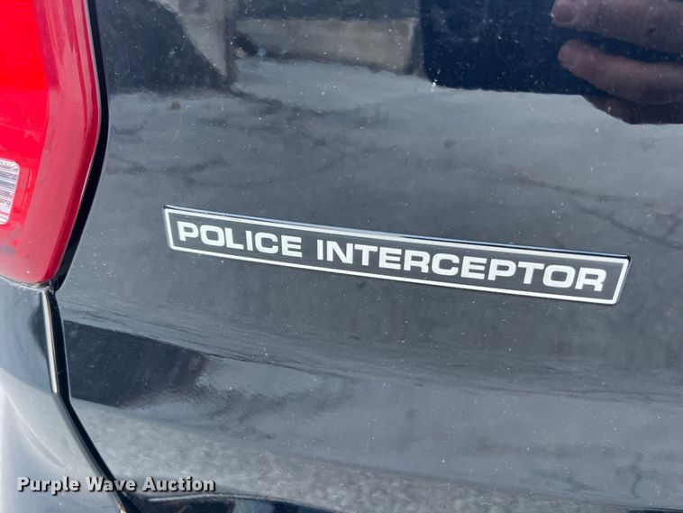 image for item LI9555 2017 Ford Explorer Police Interceptor  SUV