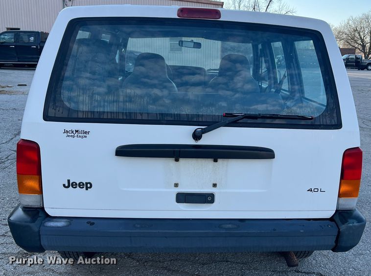 image for item LI9556 1998 Jeep Cherokee  SUV