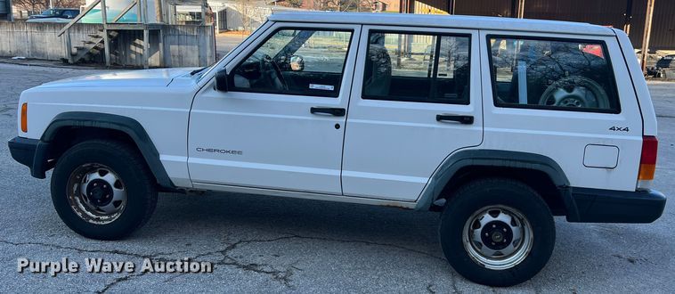 image for item LI9556 1998 Jeep Cherokee  SUV