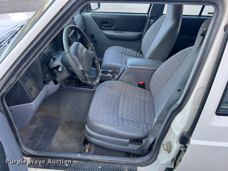 image for item LI9556 1998 Jeep Cherokee  SUV