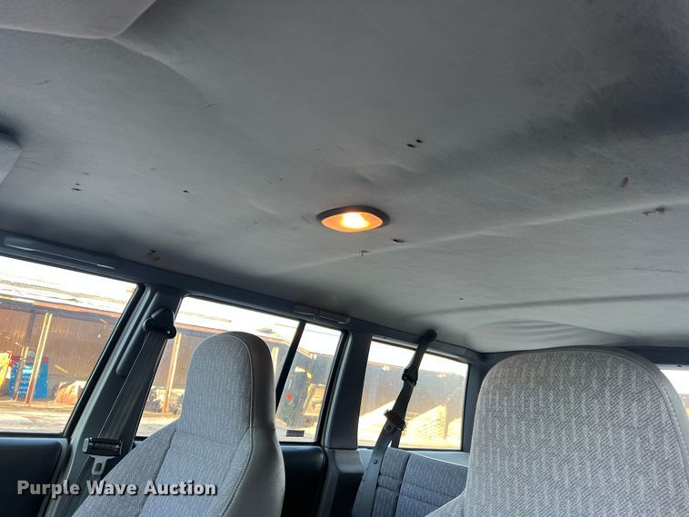 image for item LI9556 1998 Jeep Cherokee  SUV