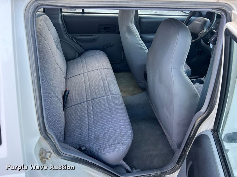 image for item LI9556 1998 Jeep Cherokee  SUV