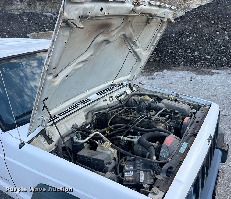 image for item LI9556 1998 Jeep Cherokee  SUV