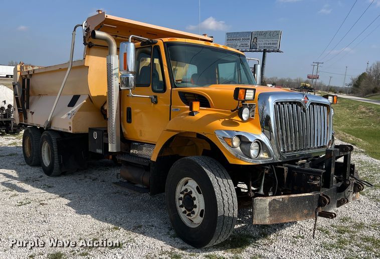 image for item LI9562 2009 International WorkStar 7500  dump truck