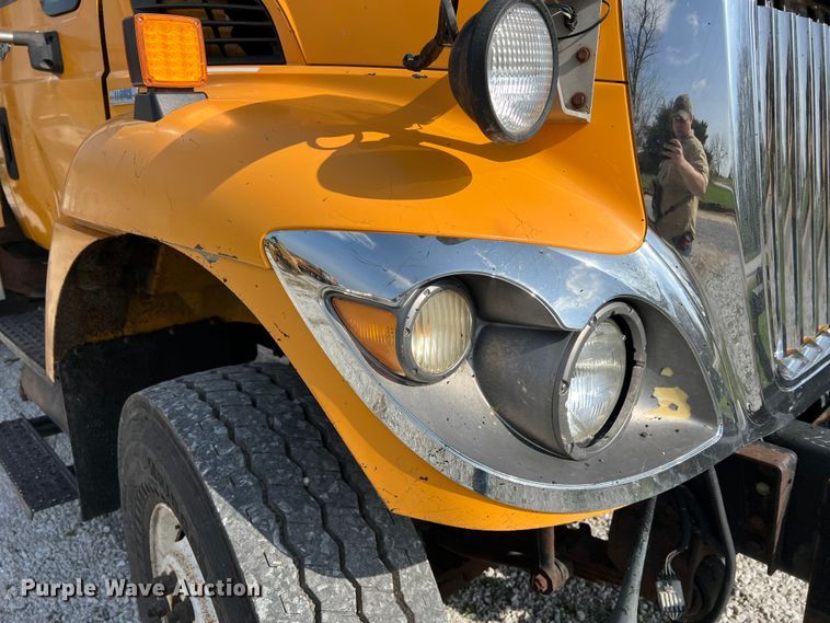 image for item LI9562 2009 International WorkStar 7500  dump truck