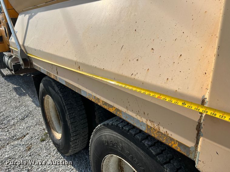 image for item LI9562 2009 International WorkStar 7500  dump truck