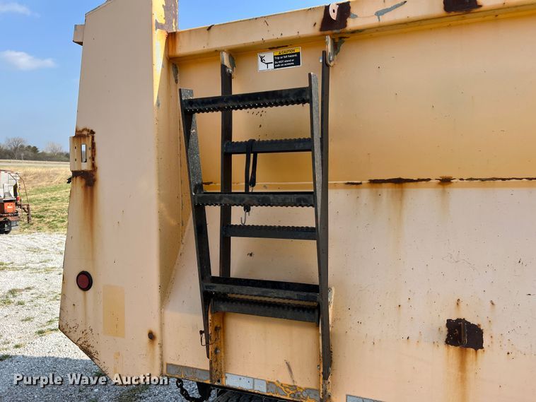 image for item LI9562 2009 International WorkStar 7500  dump truck