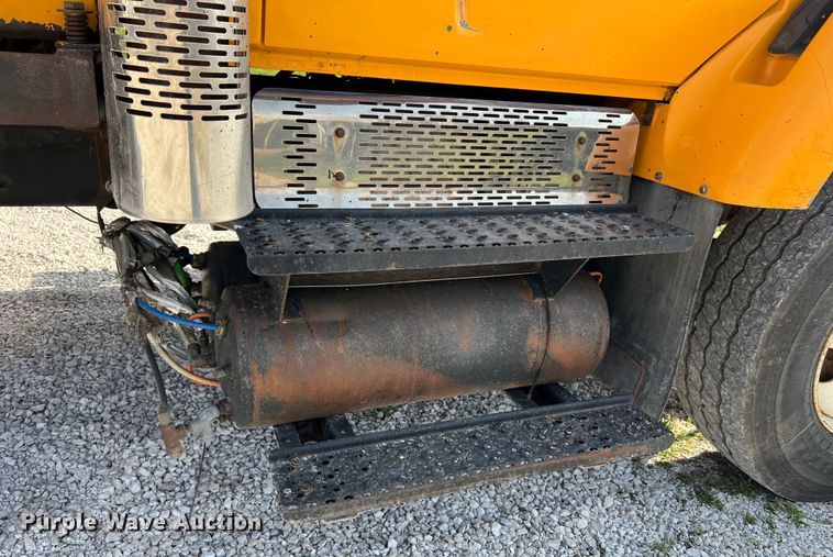 image for item LI9562 2009 International WorkStar 7500  dump truck