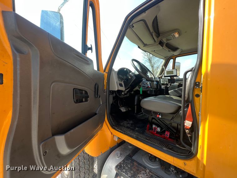 image for item LI9562 2009 International WorkStar 7500  dump truck