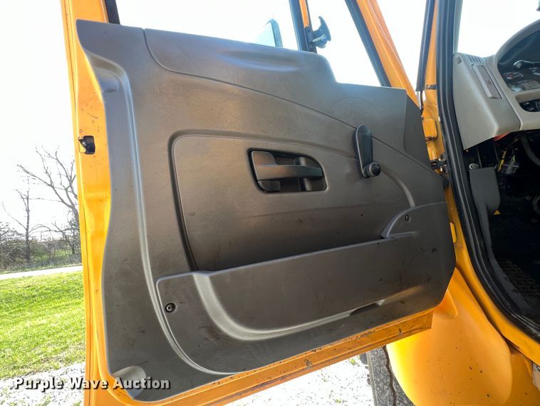 image for item LI9562 2009 International WorkStar 7500  dump truck