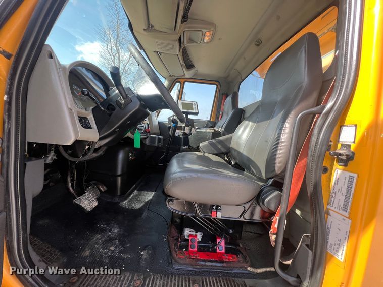 image for item LI9562 2009 International WorkStar 7500  dump truck