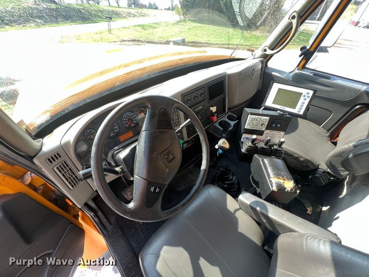 image for item LI9562 2009 International WorkStar 7500  dump truck