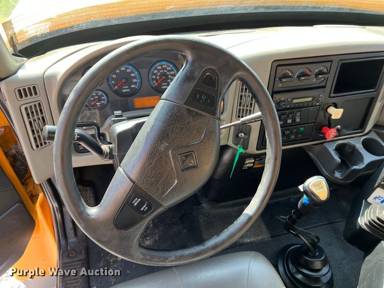 image for item LI9562 2009 International WorkStar 7500  dump truck