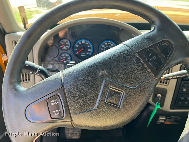 image for item LI9562 2009 International WorkStar 7500  dump truck