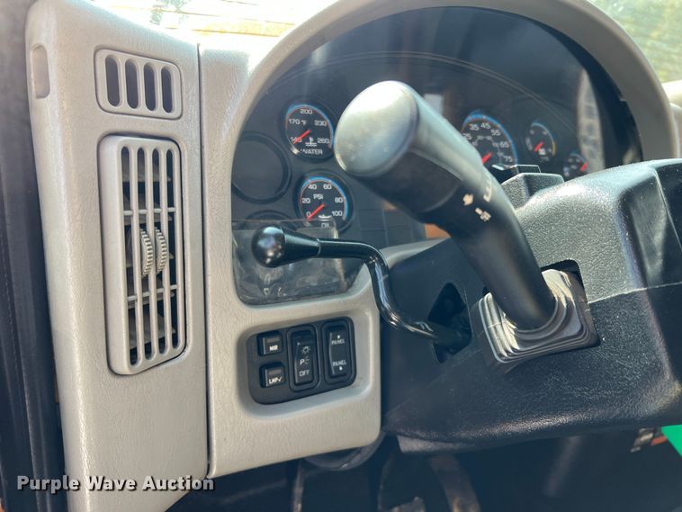 image for item LI9562 2009 International WorkStar 7500  dump truck