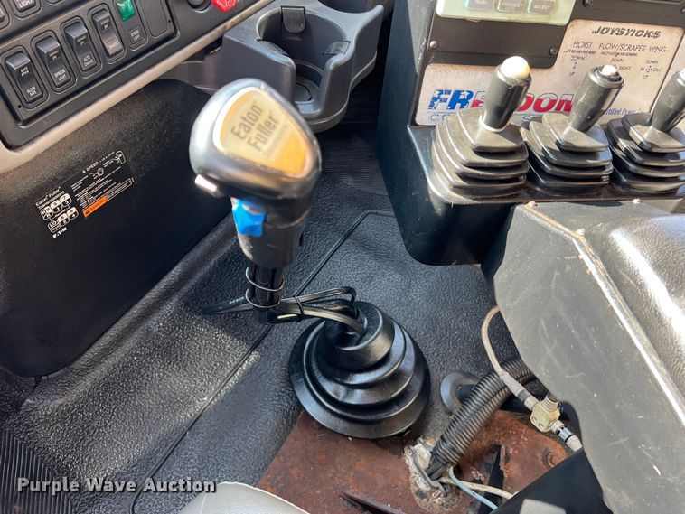 image for item LI9562 2009 International WorkStar 7500  dump truck