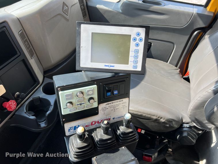 image for item LI9562 2009 International WorkStar 7500  dump truck