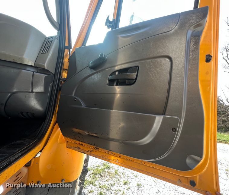 image for item LI9562 2009 International WorkStar 7500  dump truck